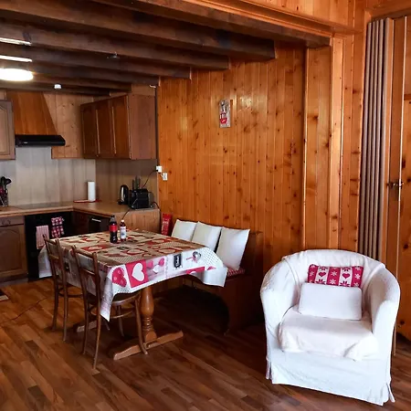 Les Fleurettes Apartment *