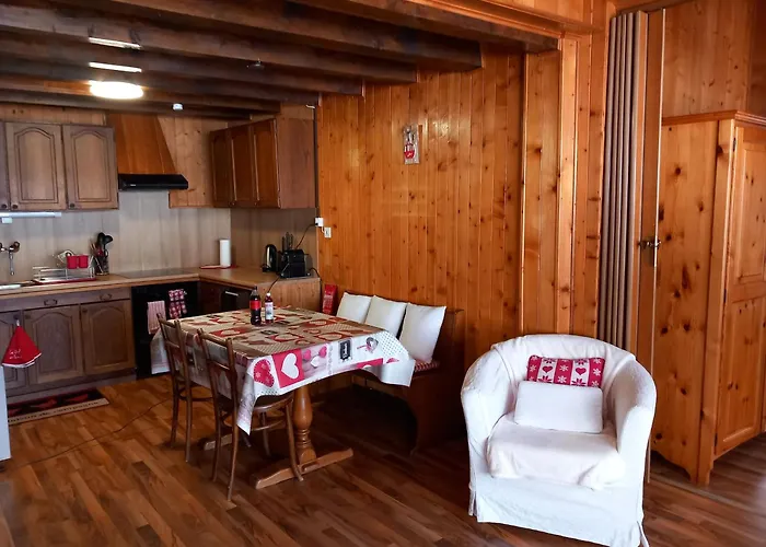 Les Fleurettes Apartment *